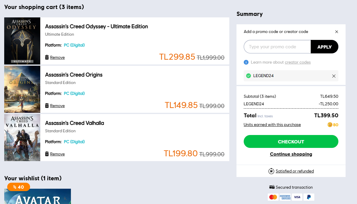 Görselde, bir alışveriş sitesinin sepet sayfası görülmektedir. Sepette, “Assassin’s Creed Odyssey - Ultimate Edition”, “Assassin’s Creed Origins - Standard Edition” ve “Assassin’s Creed Valhalla - Standard Edition” isimli üç farklı PC oyunu bulunmaktadır. Her oyunun yanında, büyük ve kalın harflerle indirimli fiyatlar gösterilmekte ve yanlarında çizili olarak orijinal fiyatlar yer almaktadır. Sağ tarafta, sepet özeti bölümünde, “LEGEND24” promosyon kodu uygulanmış ve indirim miktarı ile sepetin toplam fiyatı gösterilmektedir. Özet bölümünün altında, ödeme işlemine devam etme veya alışverişe devam etme seçenekleri bulunmaktadır. Görselin sol alt köşesinde ise ‘İstek Listesi (1 ürün)’ başlığı altında 3.40 puan almış bir ürün gösterilmektedir.